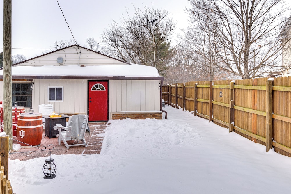 1 Mi to IU: Hoosier Home w/ Fire Pit & Fenced Yard
