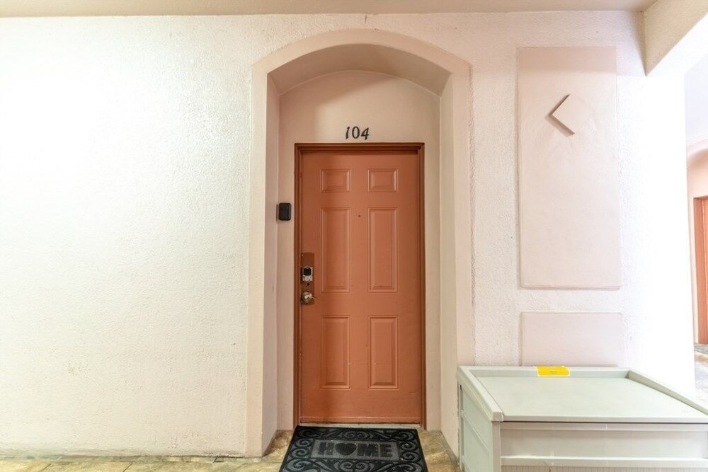 Tvpm-4862#104ca/vc 3 Bedroom Apts by RedAwning