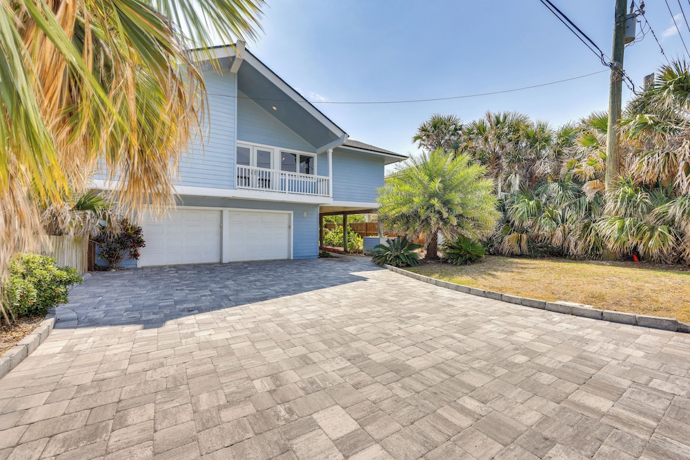 Oceanfront Ponte Vedra Beach Home w/ Deck & Views!