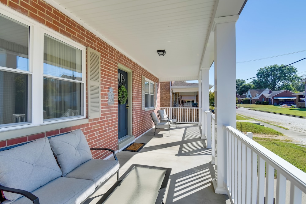 Walk to Ritter Park: Renovated Home Near Marshall!