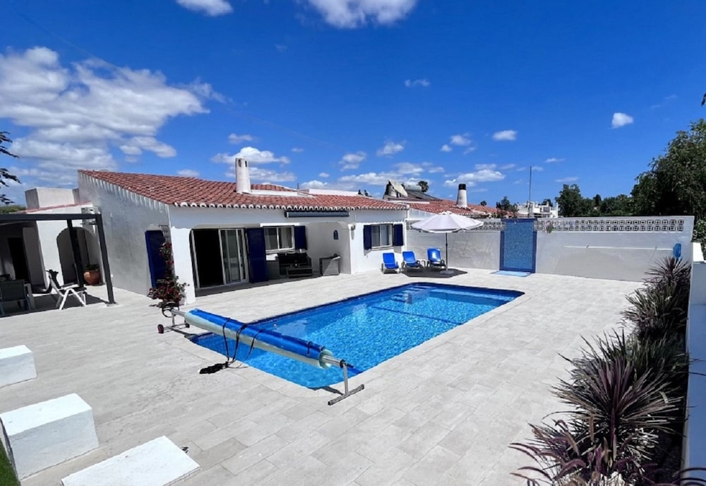 Casa Thea Family Villa With Private Heated Swimm