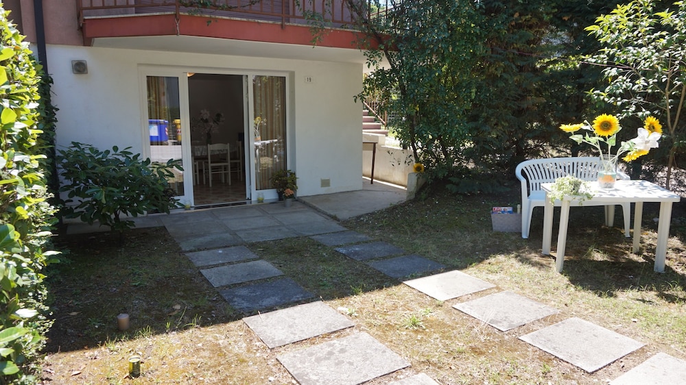 Photo 11
