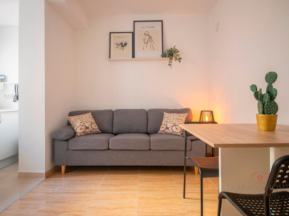 Th08 Apartamento Moderno con Patio Privado