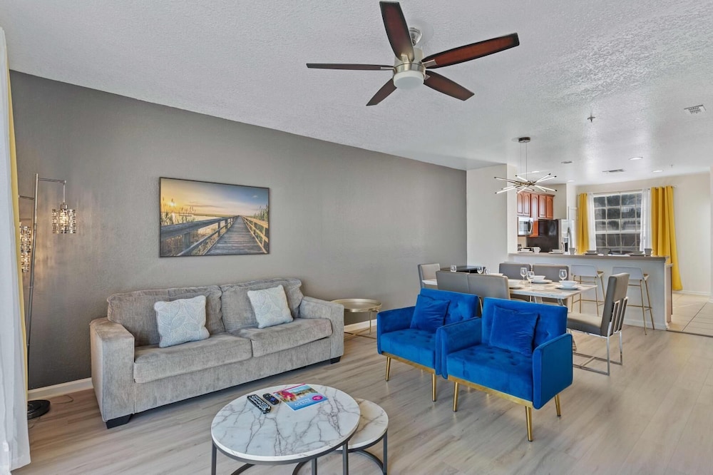 Vista Cay Swanky