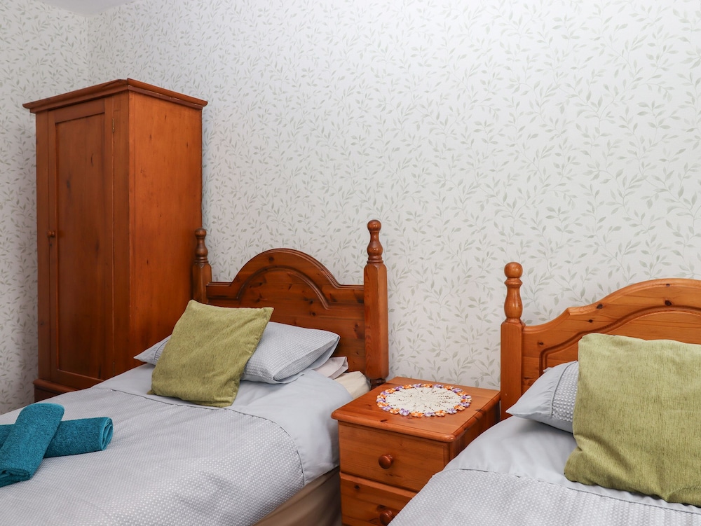 Waytown Cottage