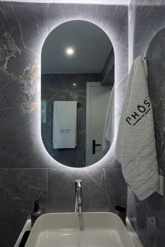 PHOS MAISONETTES NIKIANA