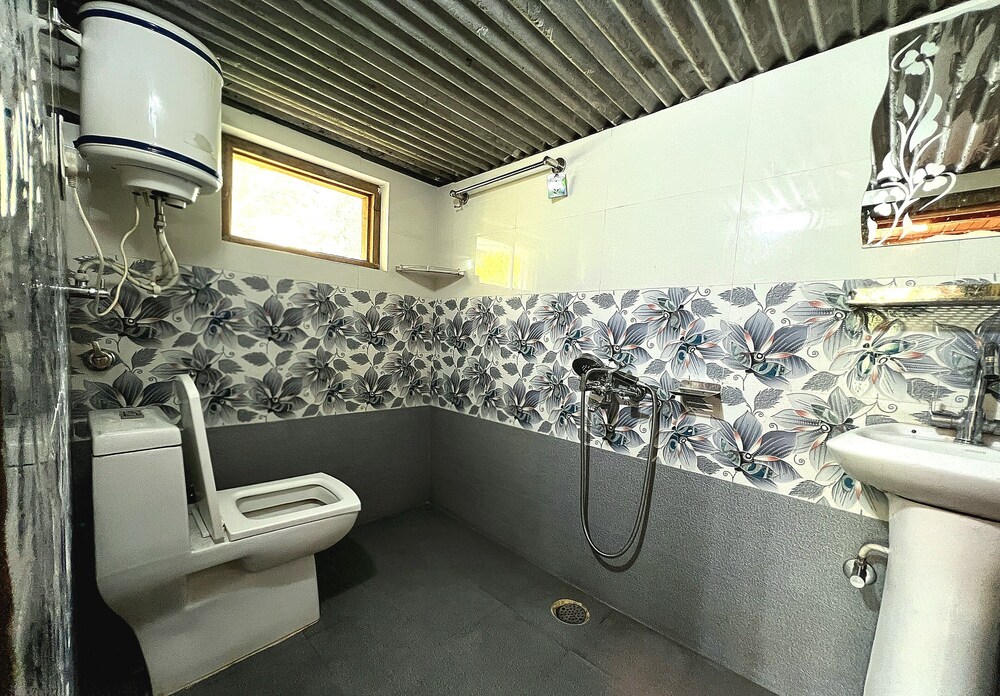 Royal Star Kasol