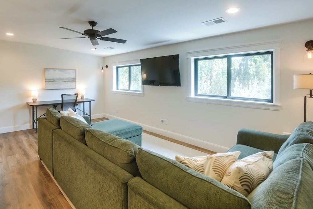 Ski, Hike, Explore: Modern Guest Suite in Rigby