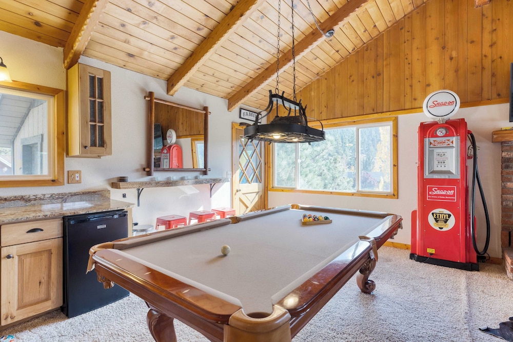 Lakeside in Bearadise by Avantstay Gorgeous Mountain Cabin in Boulder Bay!