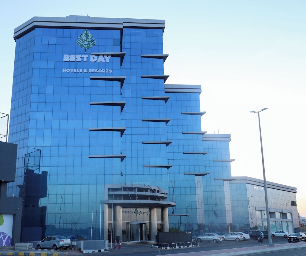 Best Day Hotel And Resorts
