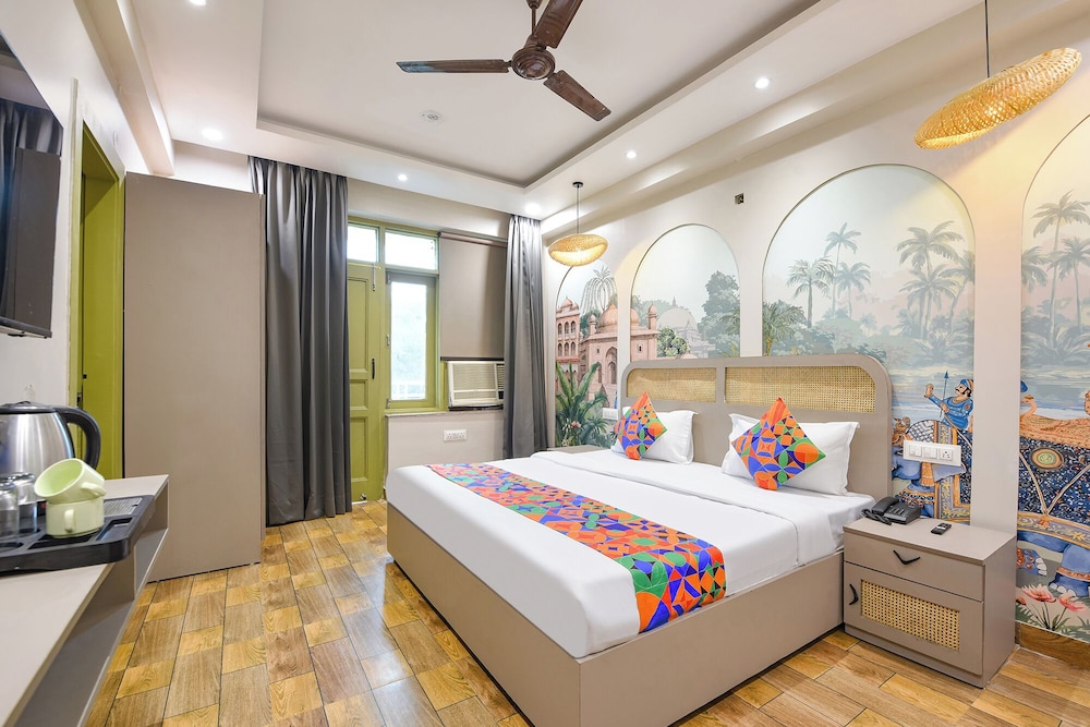 Fabhotel The White Pepper