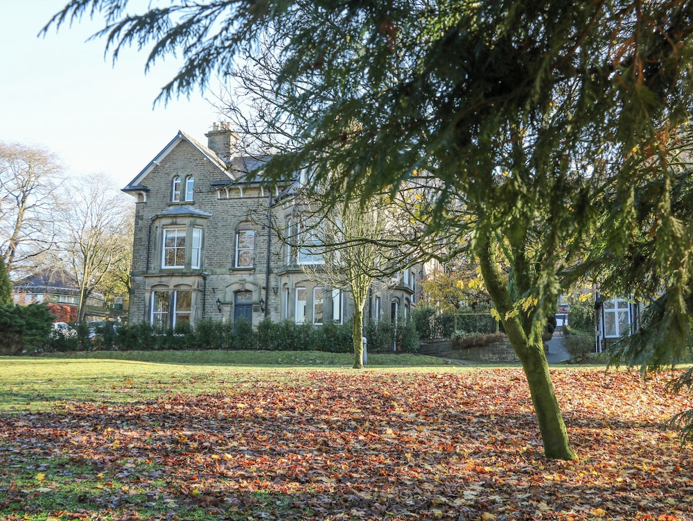 Castleton Suite