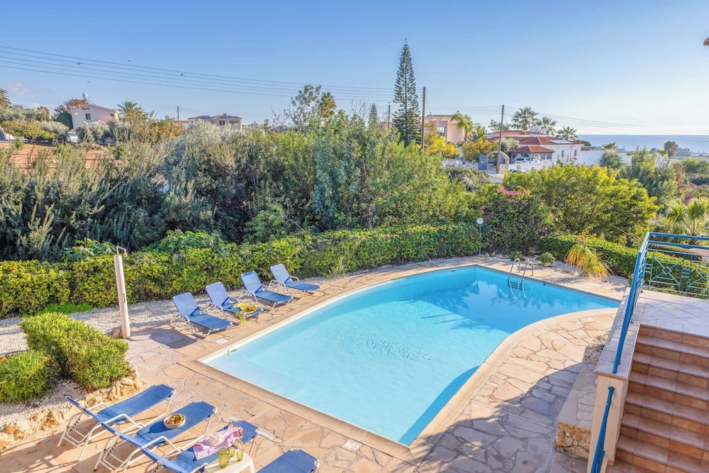 Apollon Zeus Villa