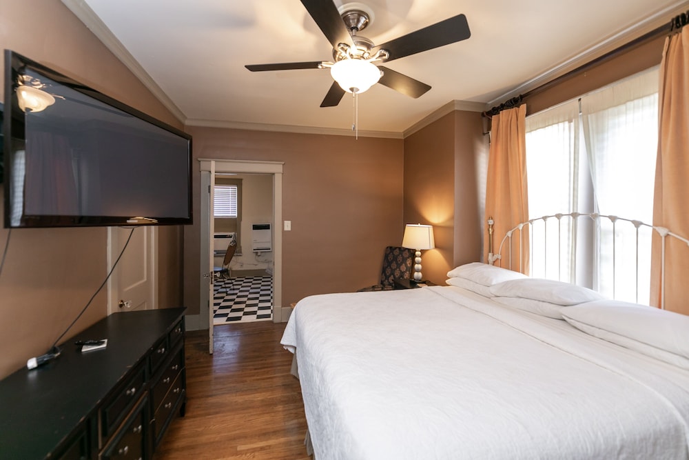 Memphis Belvedere Suites
