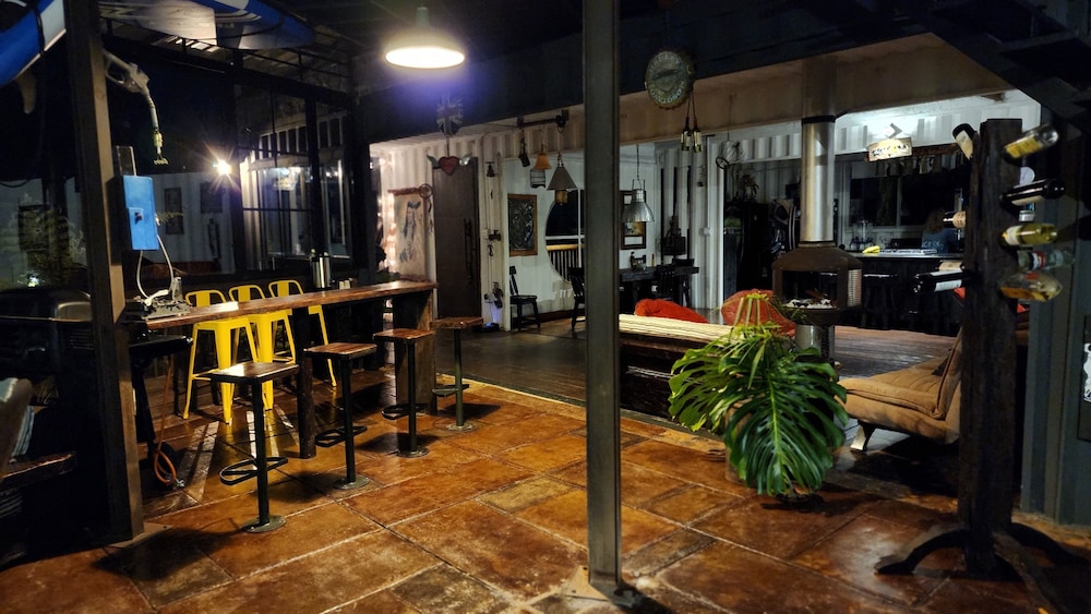 HOBBIT HOTEL
