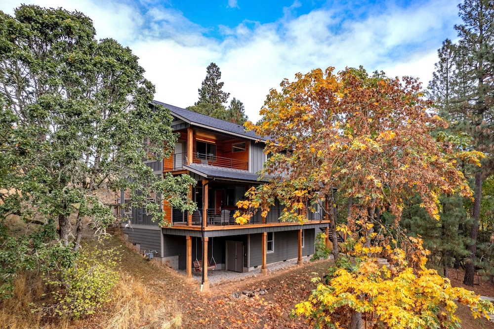 Evergreen Retreat A 30 Night Minimum 3 Bedroom Home
