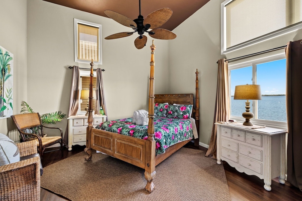 21381 Widgeon Point 6 Bedroom Estate