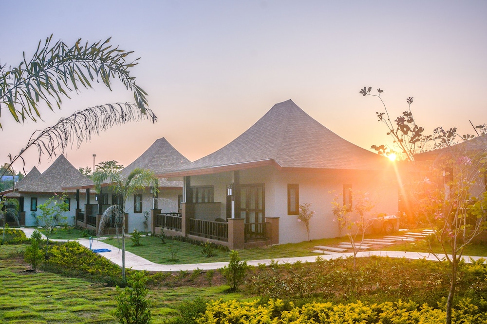 Phu Chom Mork Resort
