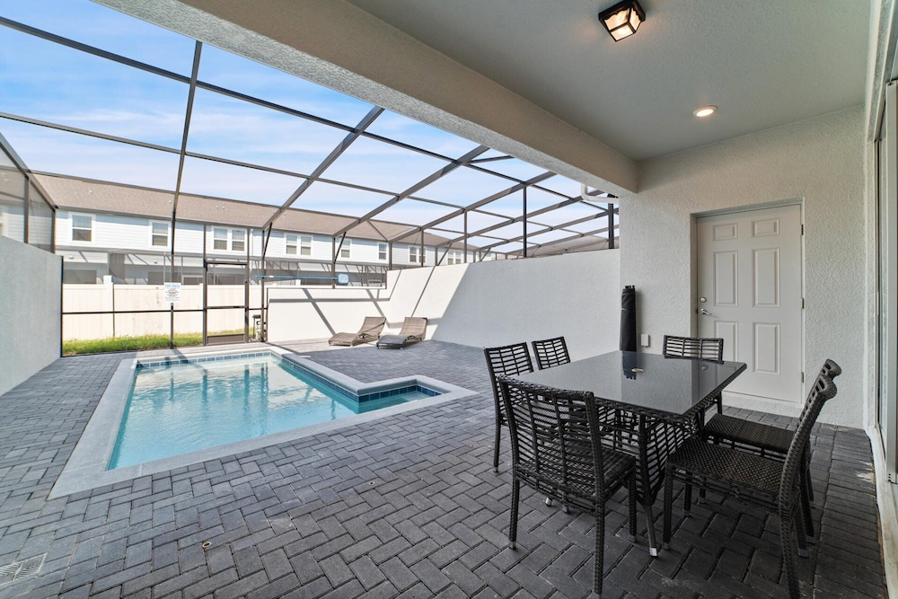 260 Jetty Way