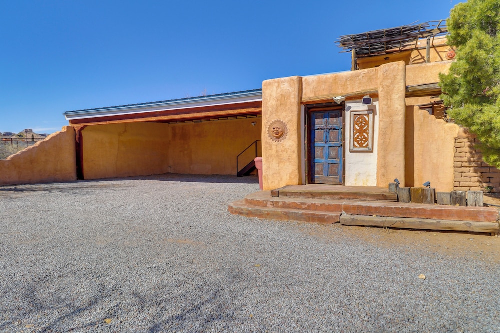 Spacious Mtn-view Gem in Corrales!