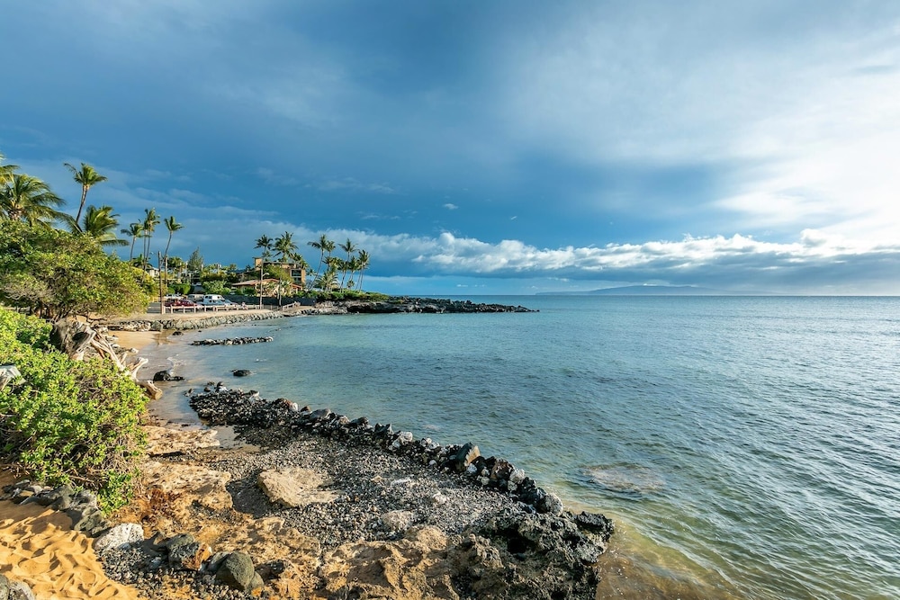 Island Surf by Coldwell Banker Island Vacations