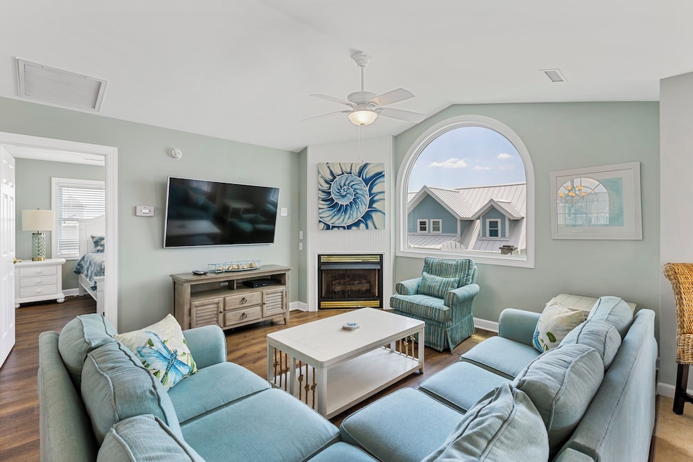 Sea La Vie (North Topsail) by Topsail Realty