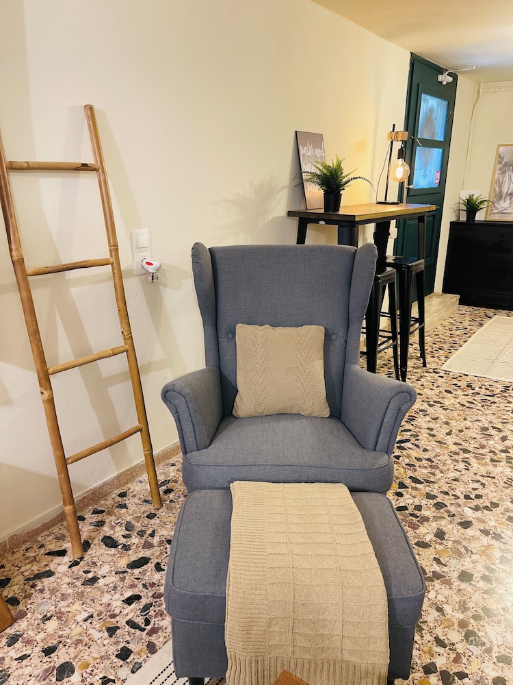 Airport Cottage House photo 5