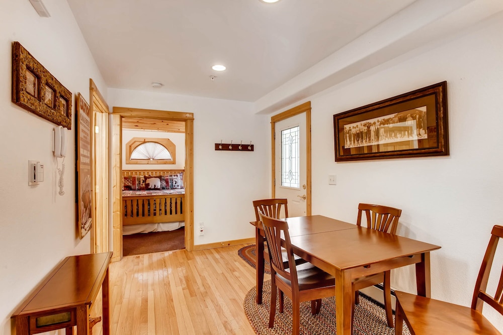 Estes Park Condos - Property Image 67