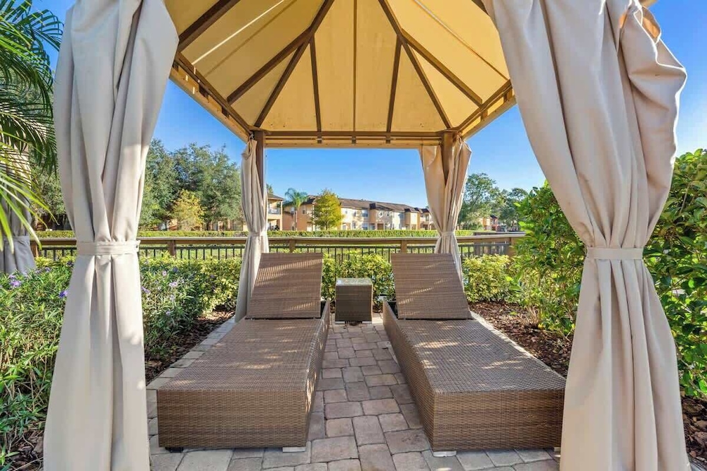 Pet Friendly 4 BR With Hot Tub