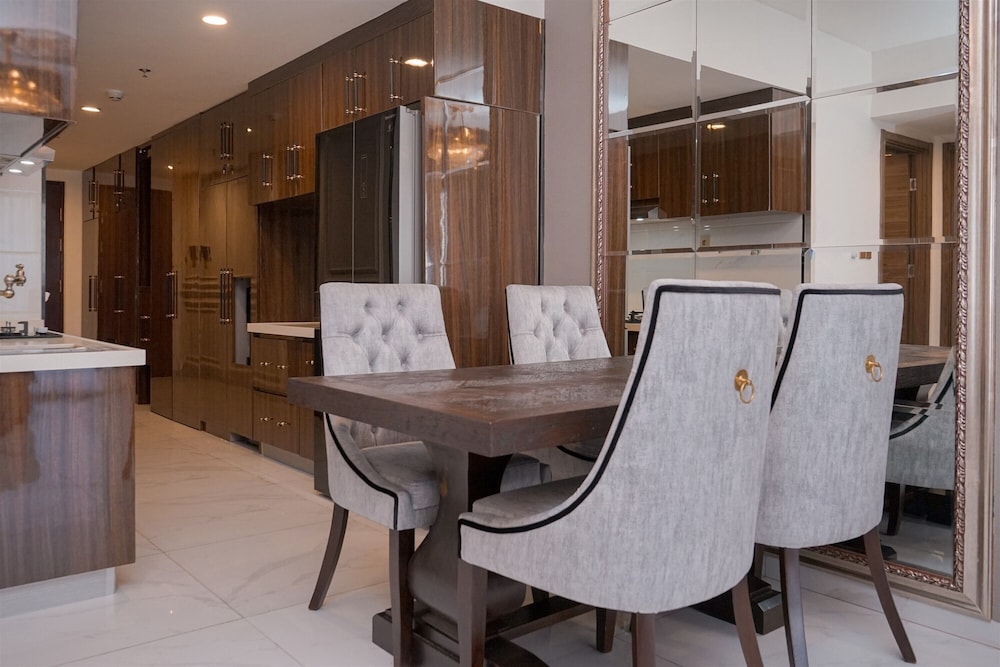Warm Living 3BR at Sky House BSD Apartment