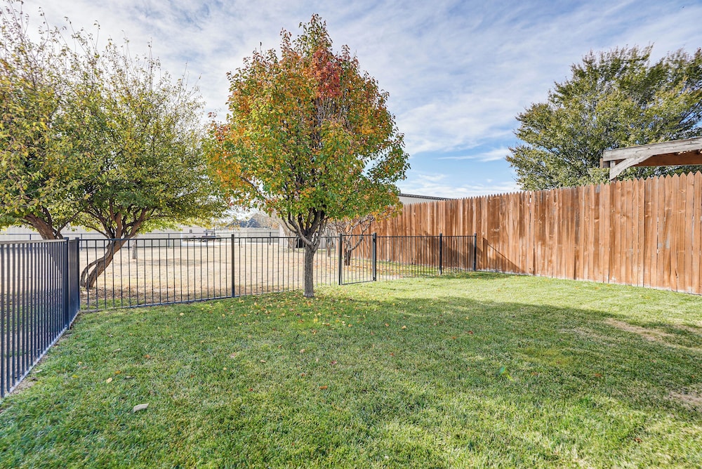 Fenced Yard: Modern Barndominium in Amarillo!