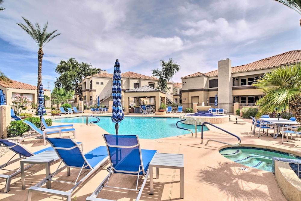 12 Mi to Old Town Scottsdale: Condo w/ Pool Access