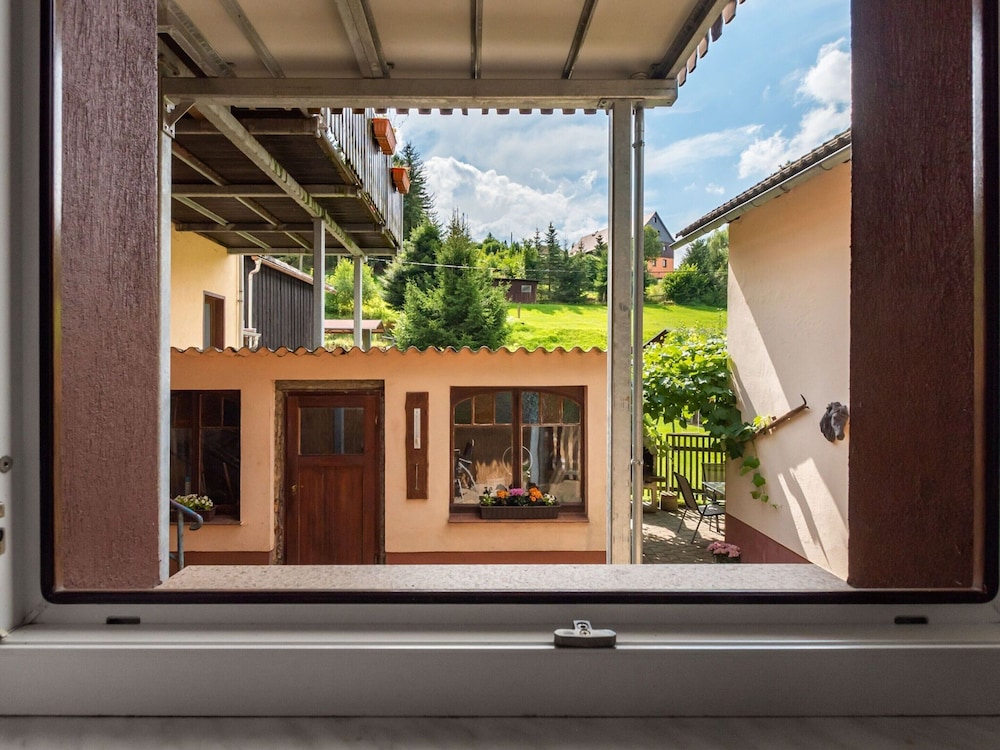Modern Apartment in Sebnitz With a Terrace in Sebnitz