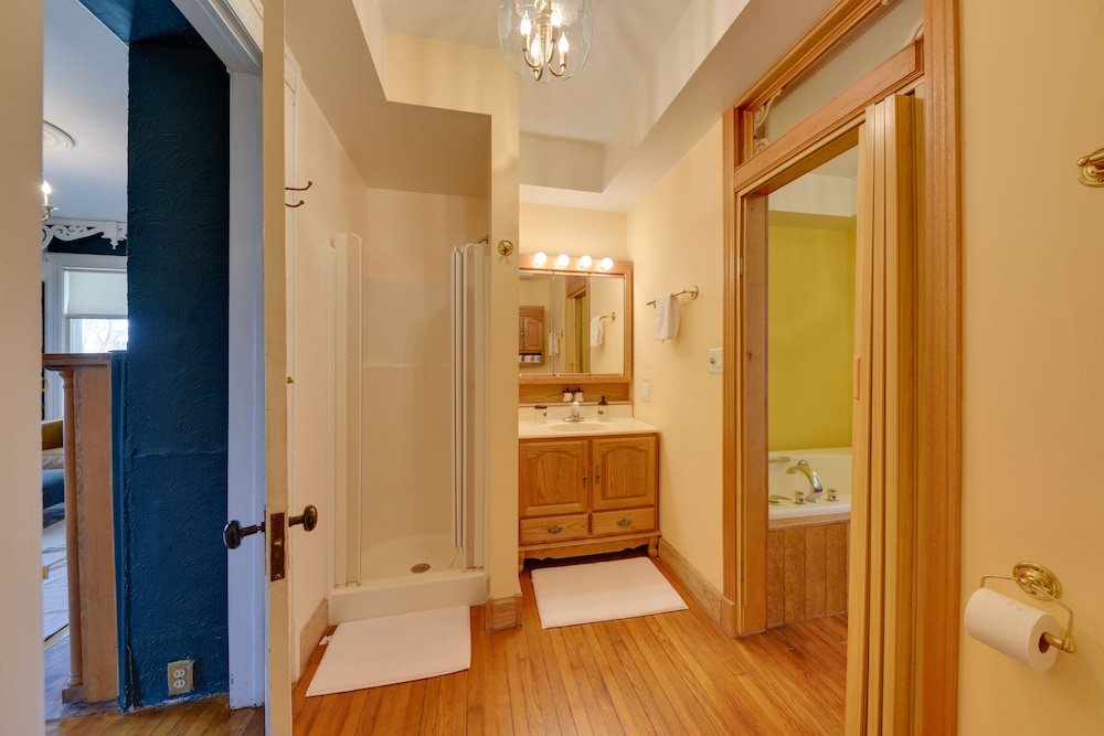 Lake Michigan Vacation Rental w/ Private Beach! - Property Image 6