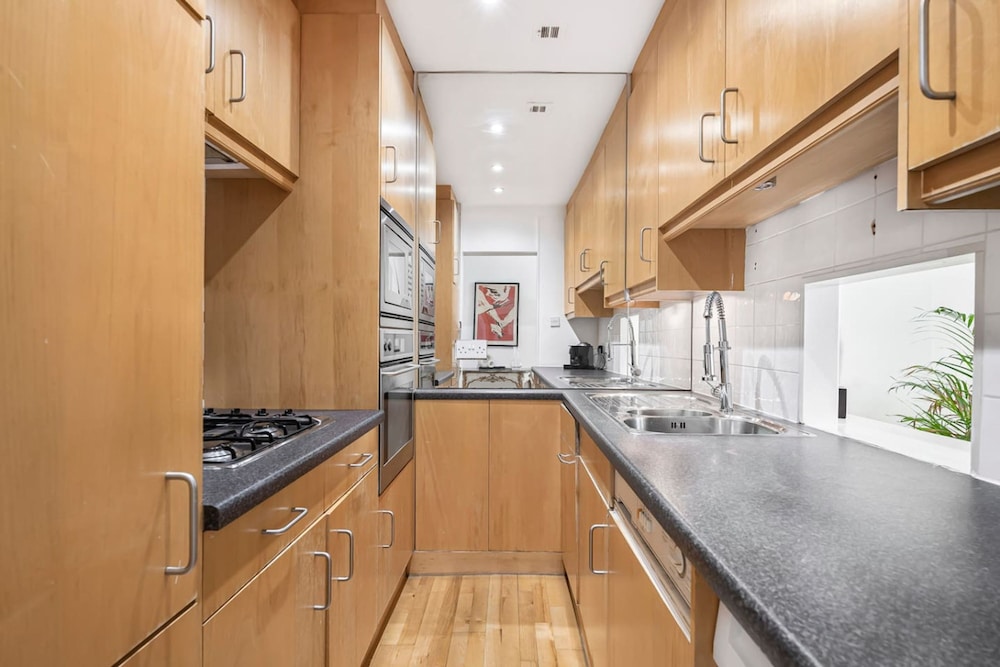 2-bed Knightsbridge Home