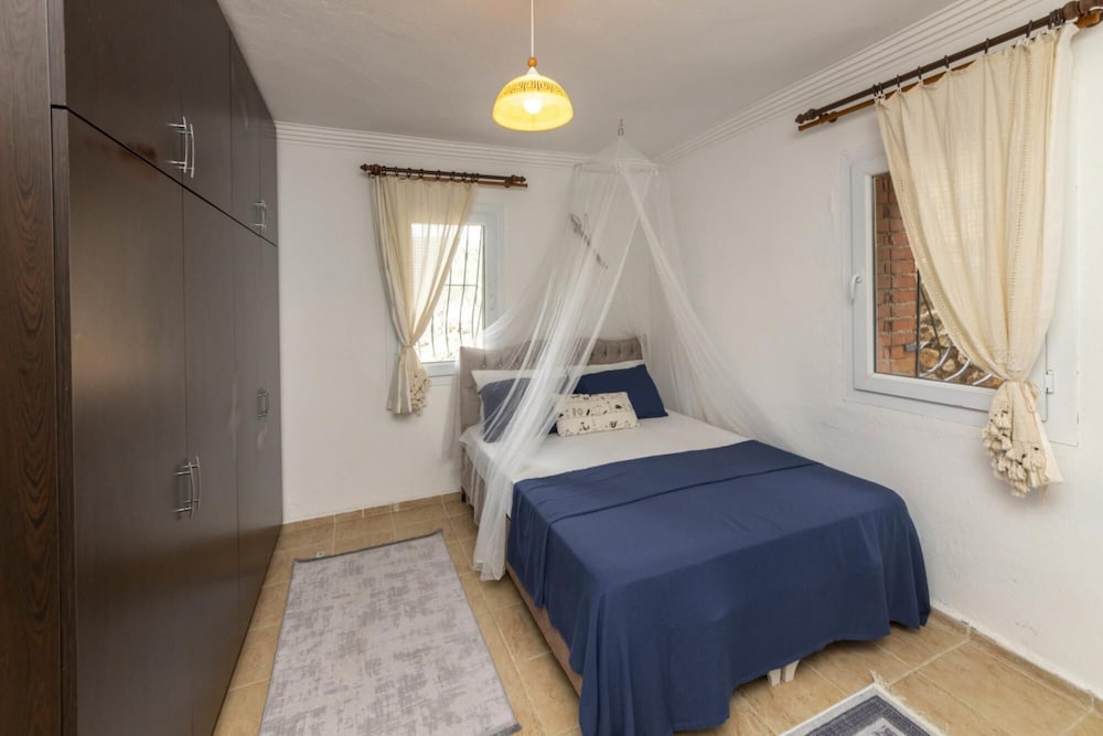 Splendid Villa Surrounded by Nature Near Milas-bodrum Airport view 2