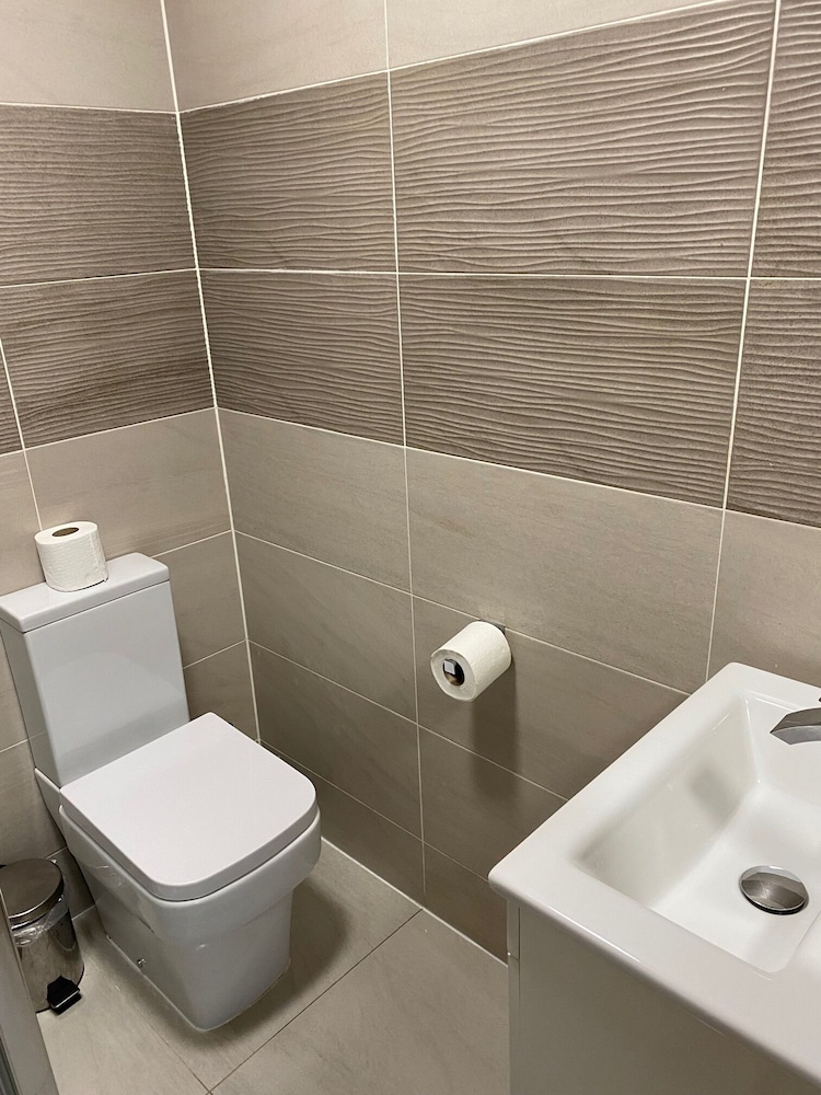 Leicester Vacations - Showcase Apartments Kimberley House - Property Image 15