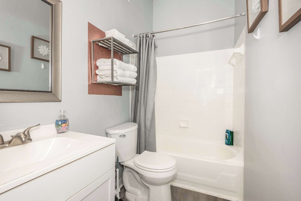 Queen City Suites For 7