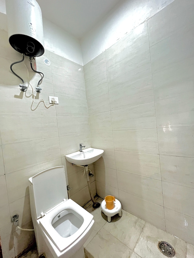 Hotel Govind Priya Dham Near Prem Mandir