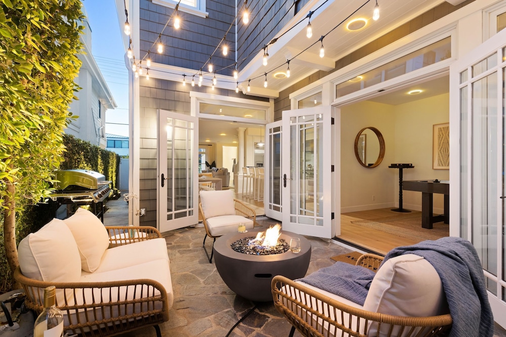 Crystal Cove by Avantstay Gorgeous Charming Newport Home