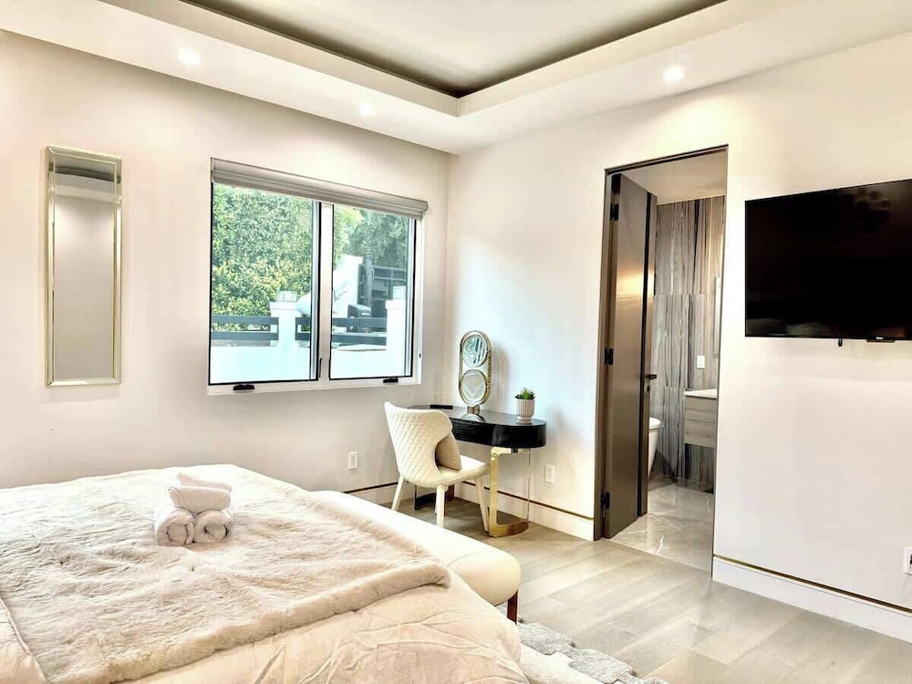 @ Marbella Lane - Enchanted Garden & Pool Hideaway