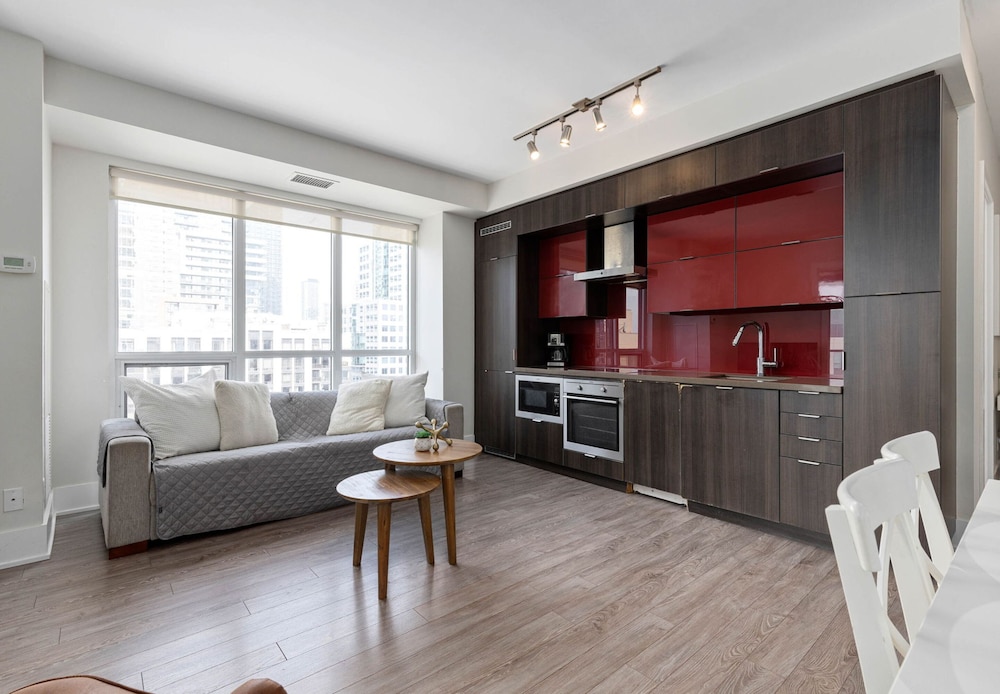 Applewood Suites - CN Tower & Convention