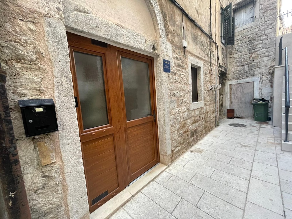 Studio Apartment First Vestibul, Heart Of Split