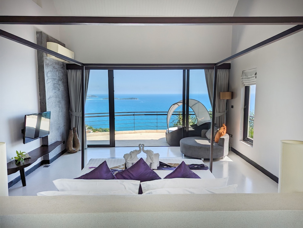 Villa Moonshadow