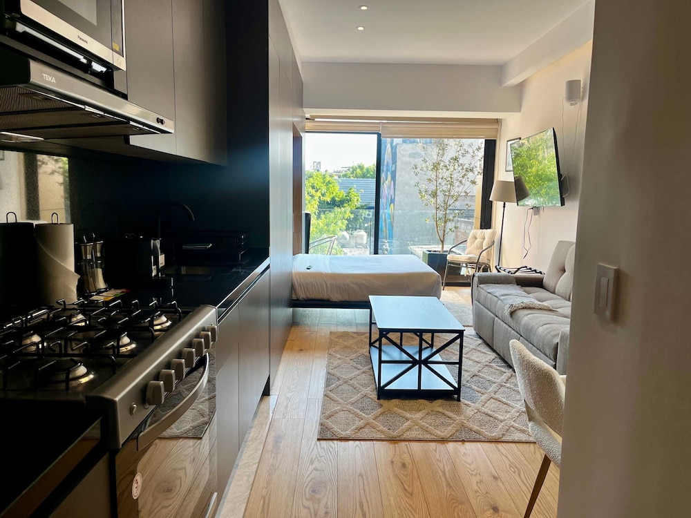 w Fantastic Loft w Great Balcony in Roma Norte — Mexico City