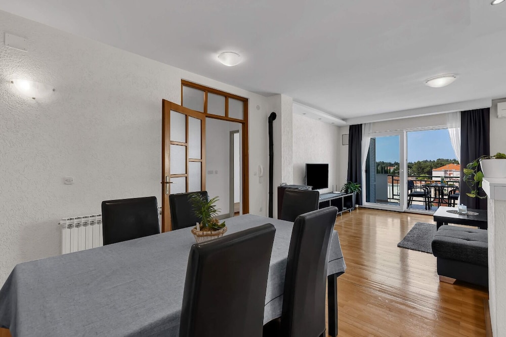 Josip - Panoramic sea View & Parking - A1 view 2