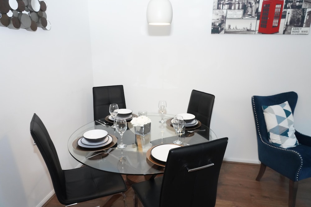 4guests-parking-2br-familyfriendly