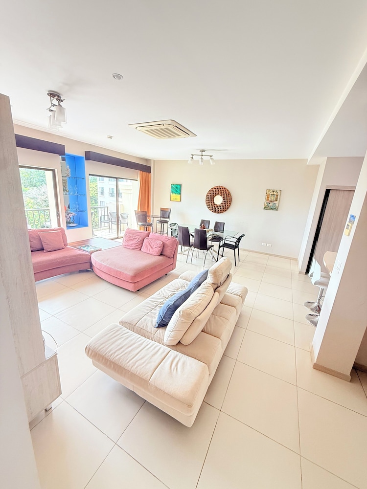 Jaco Bay 8th Floor Unit