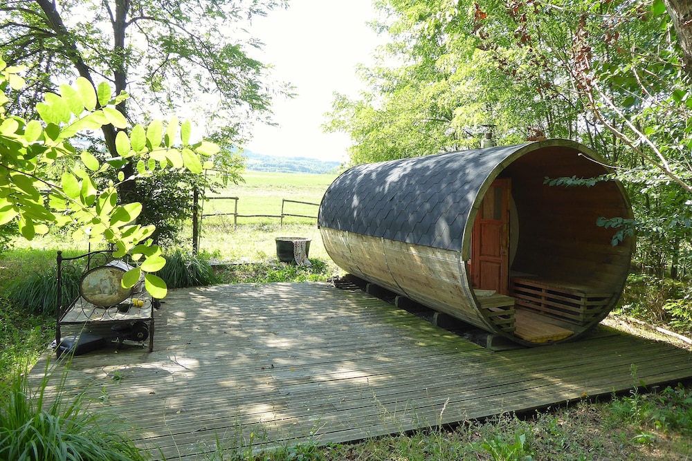 Villa Poggio Zucchino Pool and Wellness Piacenza