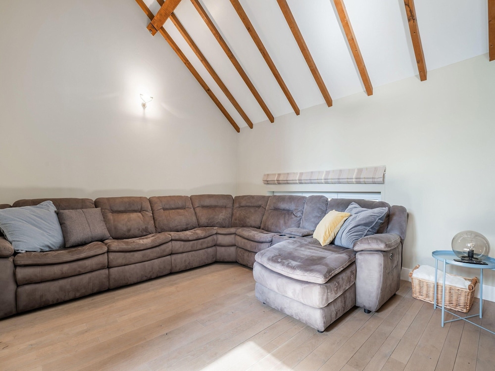 Luxury Retreat With Furry Friends